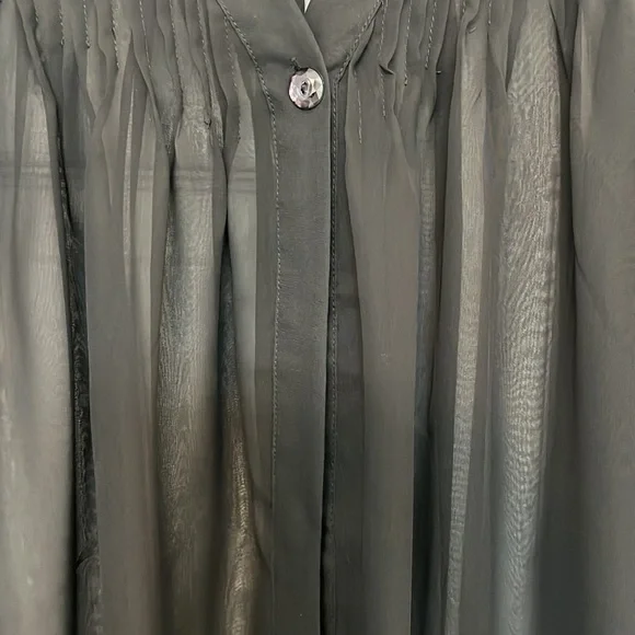 NWOT Romeo & Juliet Couture sheer blouse - Picture 8 of 12